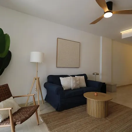 아파트 Skyline Beachfront Retreat *