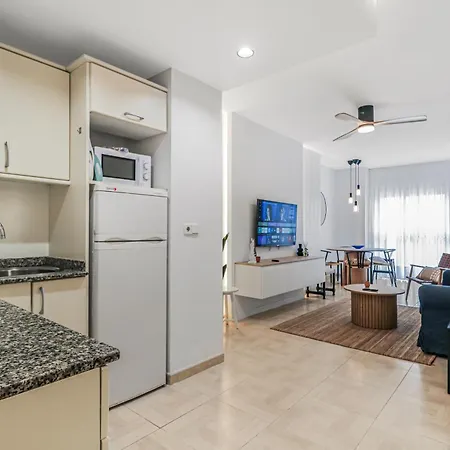 Skyline Beachfront Retreat *