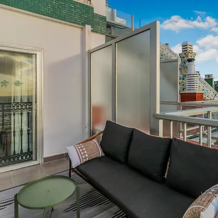 Skyline Beachfront Retreat *