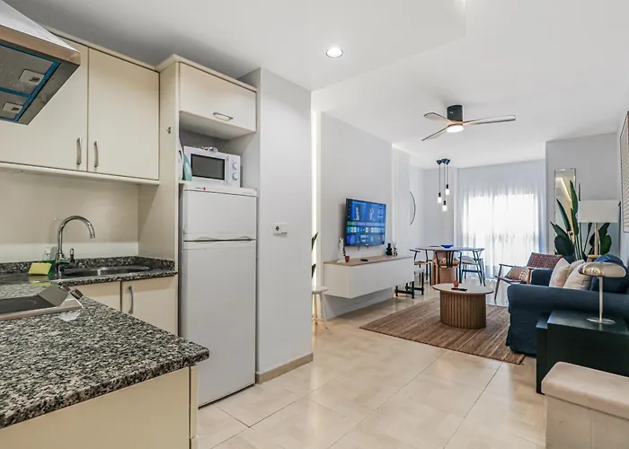 Skyline Beachfront Retreat *