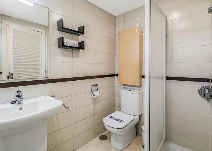 דירה Skyline Beachfront Retreat *