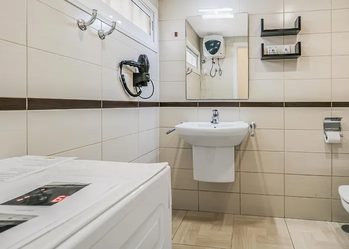 דירה Skyline Beachfront Retreat *